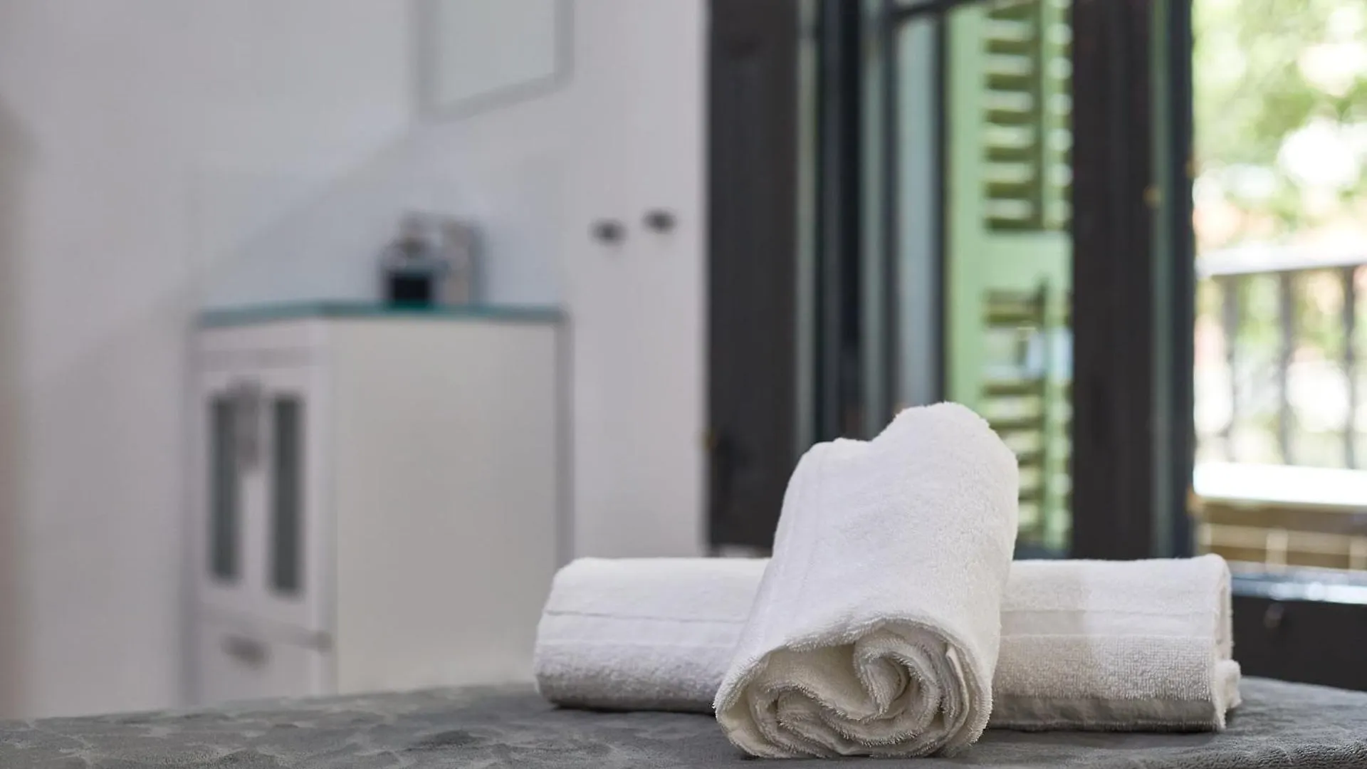 Ella Hostel Gran Via Barcelona Guest house