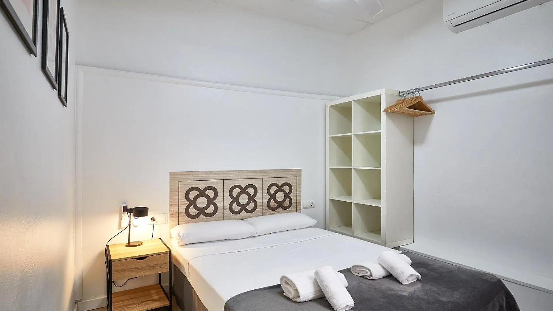 Ella Hostel Gran Via Barcelona
