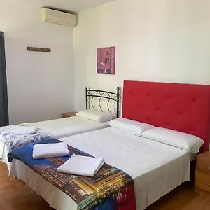 pension-teruel.topbarcelonahotels.com/
