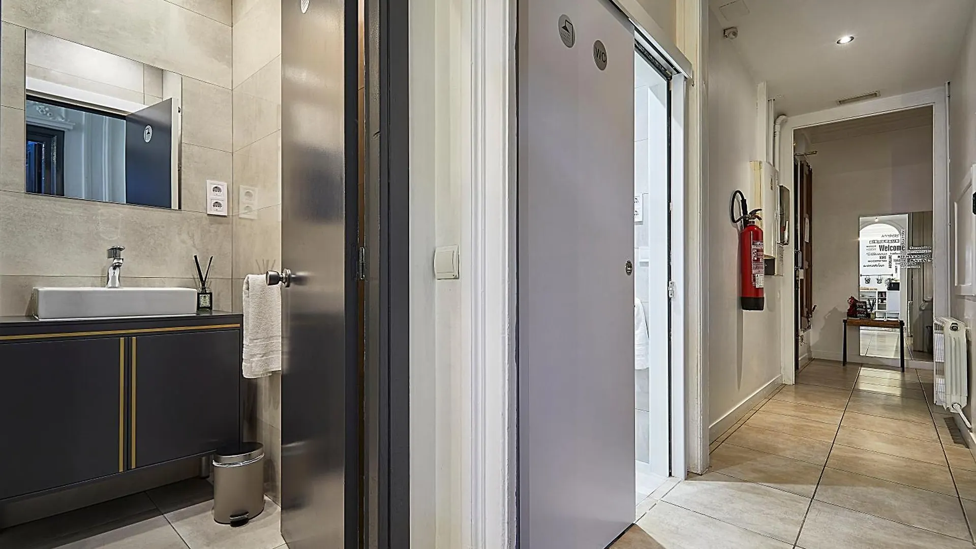 Ella Hostel Gran Via Barselona Konukevi