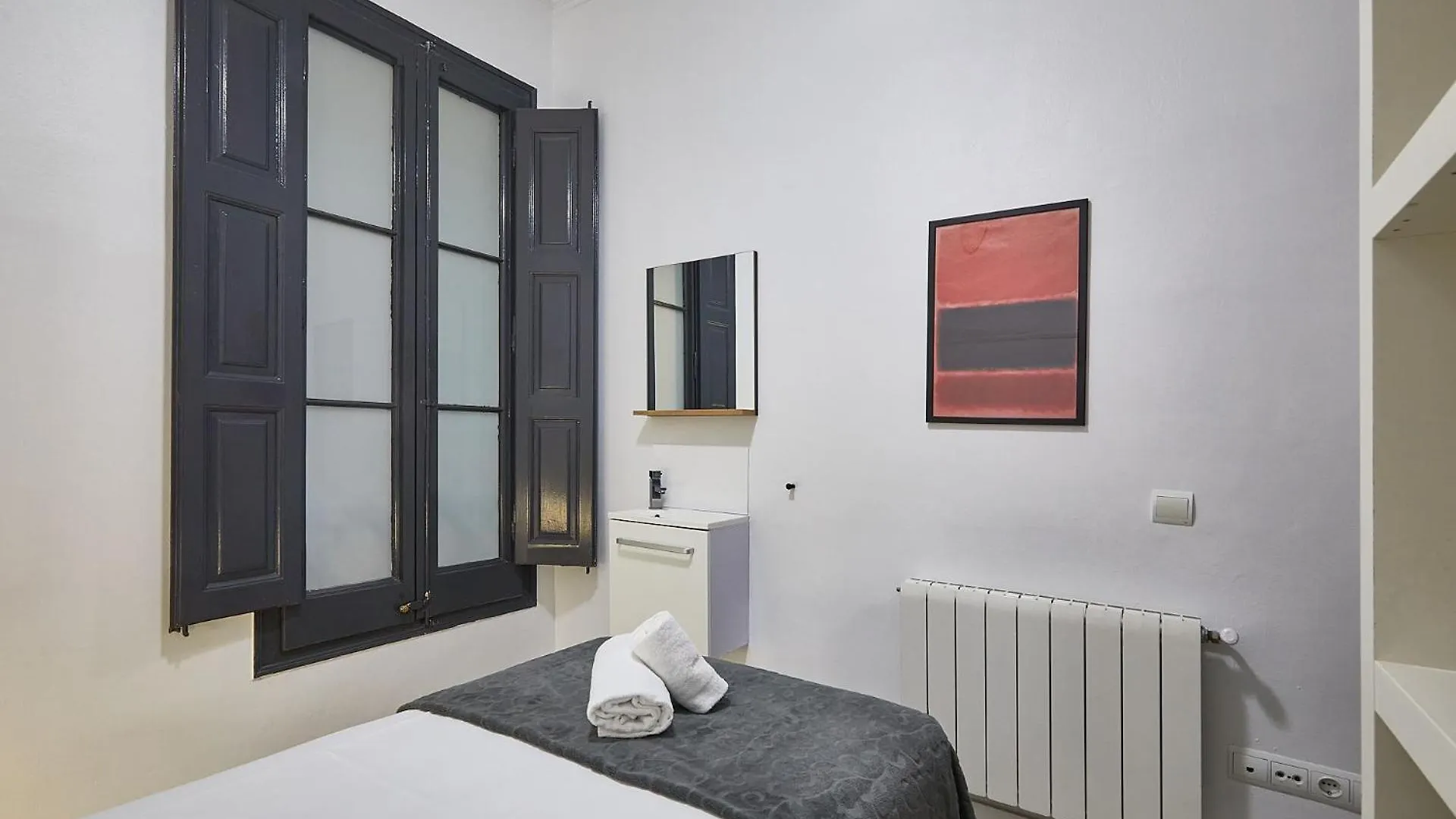 Ella Hostel Gran Via Barcelona