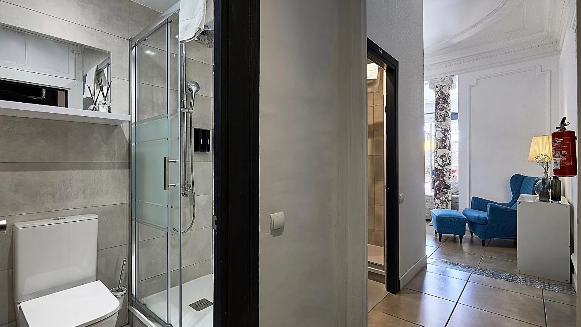 Ella Hostel Gran Via Barcelona Spanien