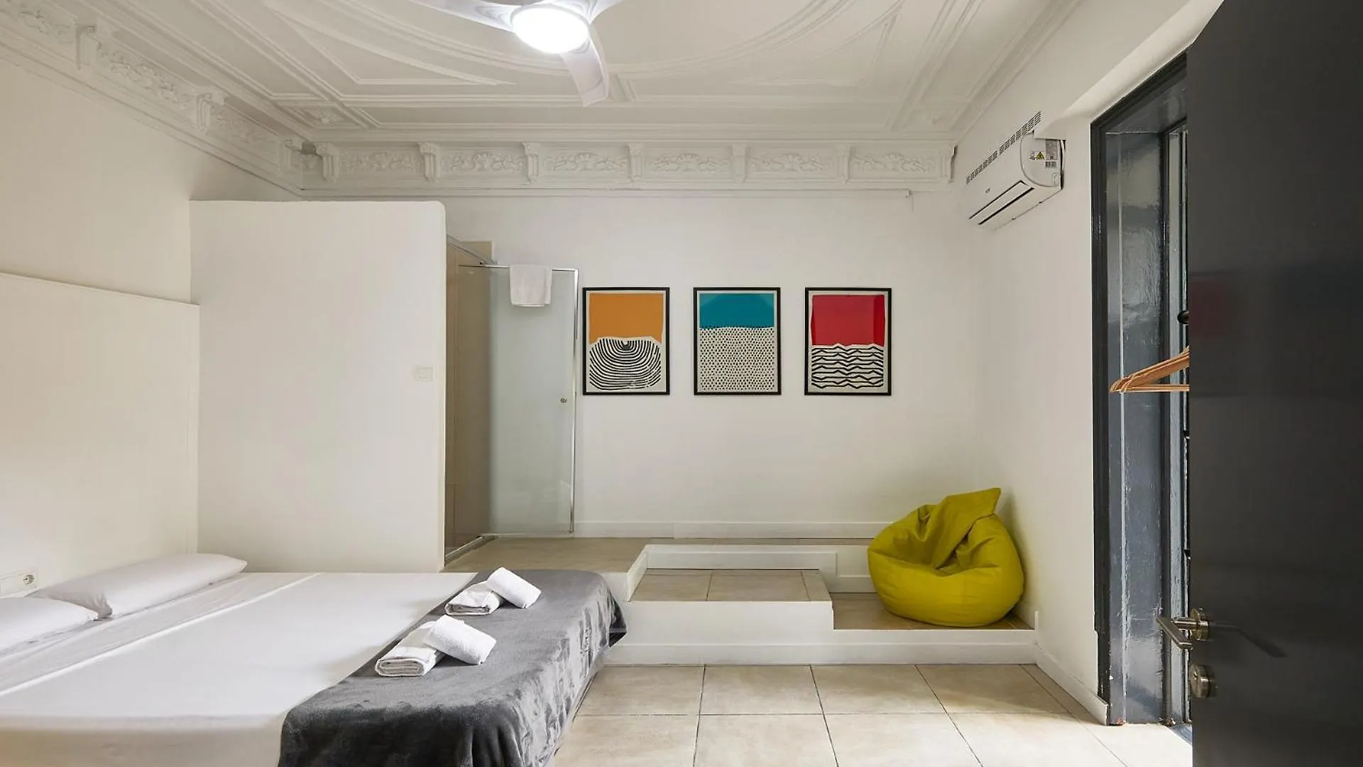 Гостевой дом Ella Hostel Gran Via Барселона